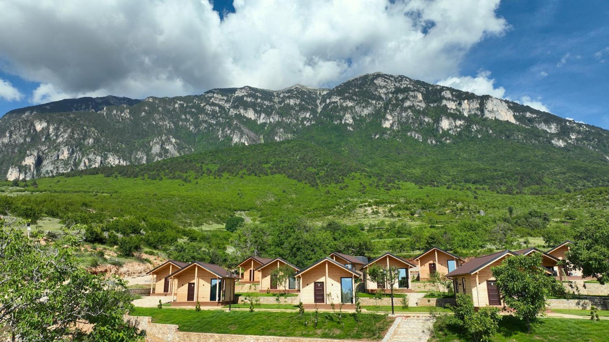 Bujtina Kapinova Hotel Berat Exterior foto