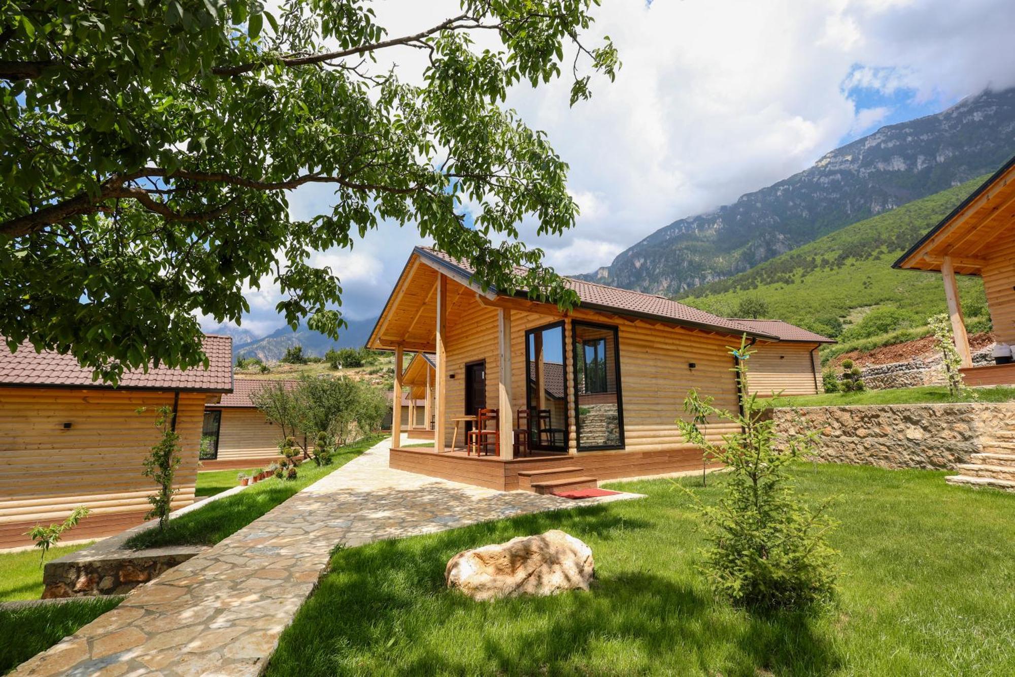 Bujtina Kapinova Hotel Berat Exterior foto