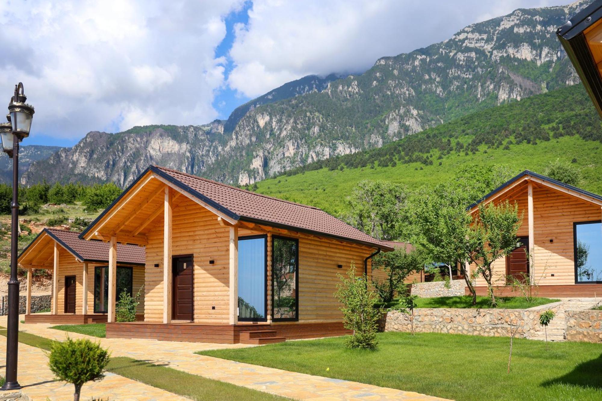 Bujtina Kapinova Hotel Berat Exterior foto