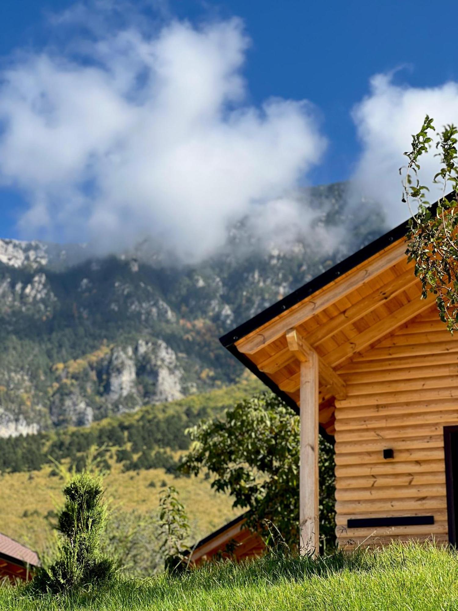 Bujtina Kapinova Hotel Berat Exterior foto